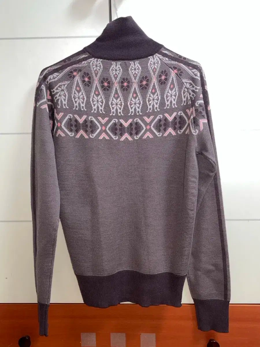 adidas アディダス ジップアップニット