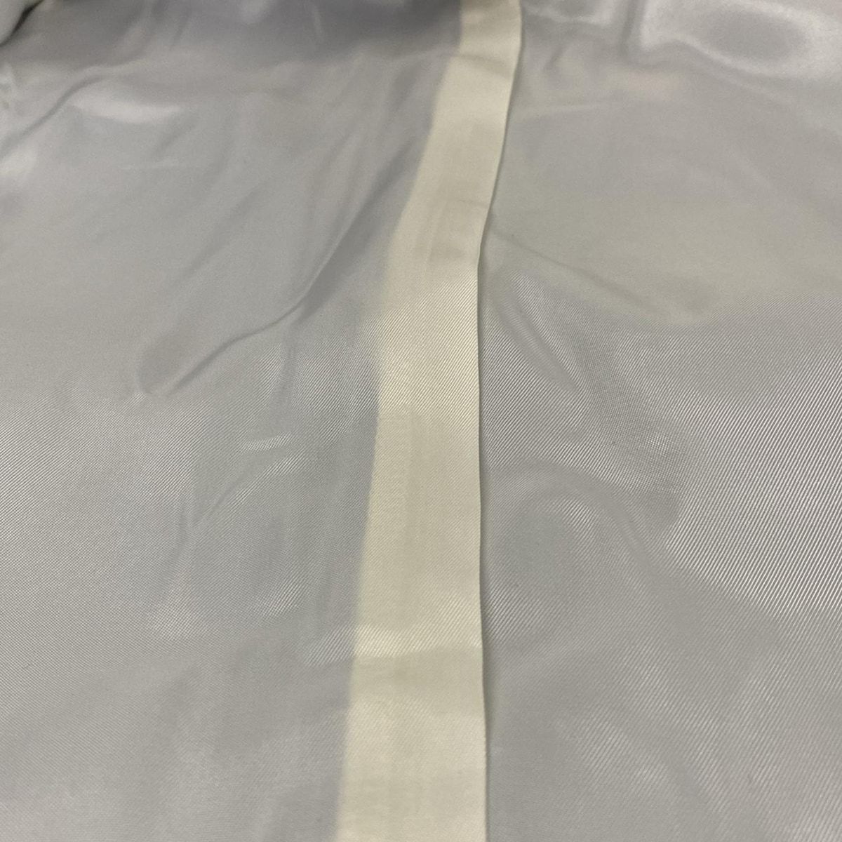 - ライトブルー