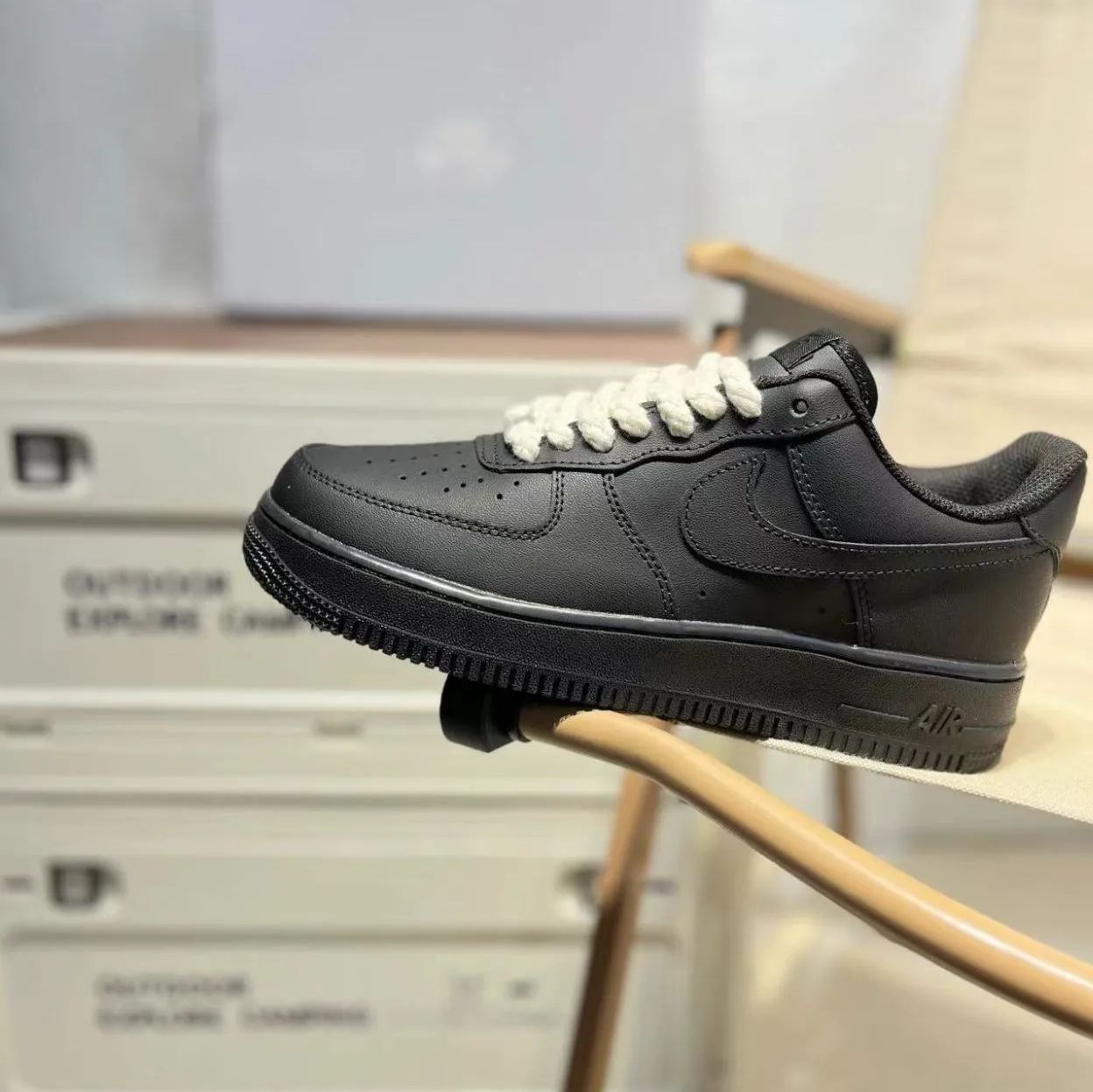 ナイキNike Air Force 1スニーカー