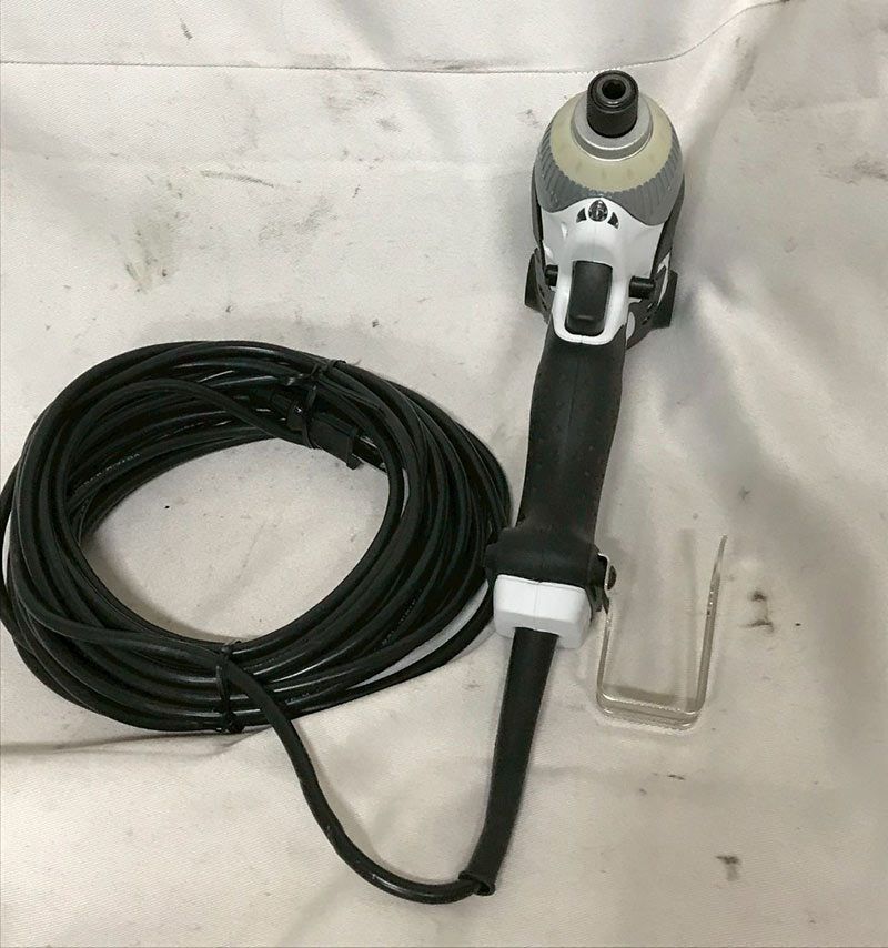 北見市発】マキタ makita インパクトドライバ 6955 2013年製 白×黒