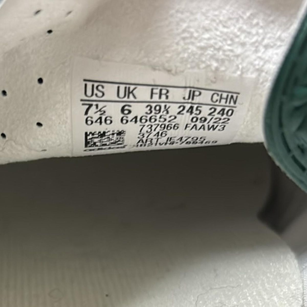 GUCCI スニーカー　24.5 パール⭐︎ キラキラ 24.5cm GUCCI(グッチ) スニーカー(レディース) - 海外