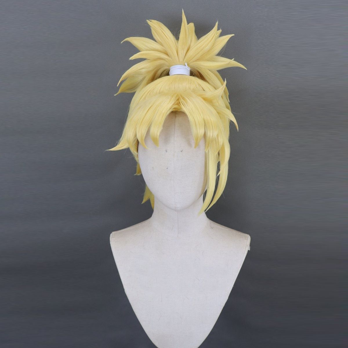 お取寄せ商品 納期ご相談下さい コスプレ耐熱ウィッグ オーダー キャラクター造形ウィッグ ゴールド 前髪立ち上げ ワンレン 結い上げ ポニーテール ウィッグ 忍たま乱太郎|斉藤タカ丸 等
