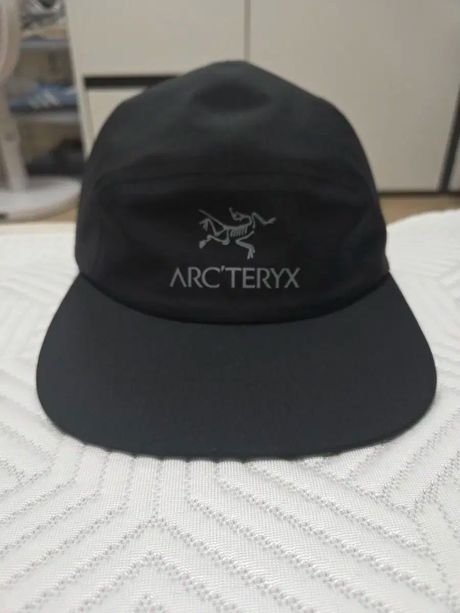 ARC TERYX ゴア5パネルキャップ ブラック