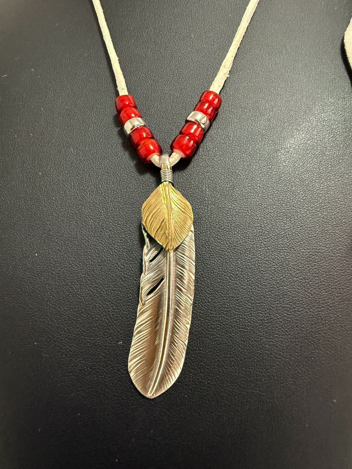 ゴローズ 上金特大フェザー右＋ビーズ鹿革紐セットアップ ゴローズ 上