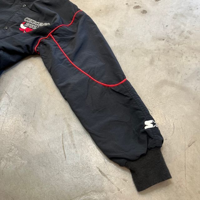 シカゴ・ブルズ フード付き ナイロンジャケット Sサイズ 80s〜90s☆ヴィンテージ☆NBA CHICAGO BULLS☆シカゴブルズ☆ナイロン