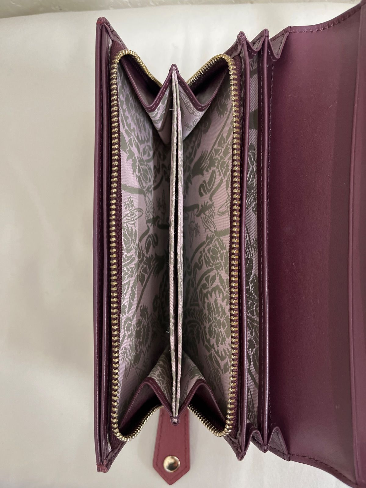 Vivienne Westwood長財布 お得】 か73 Vivienne Westwood/ヴィヴィアンウエストウッド 2