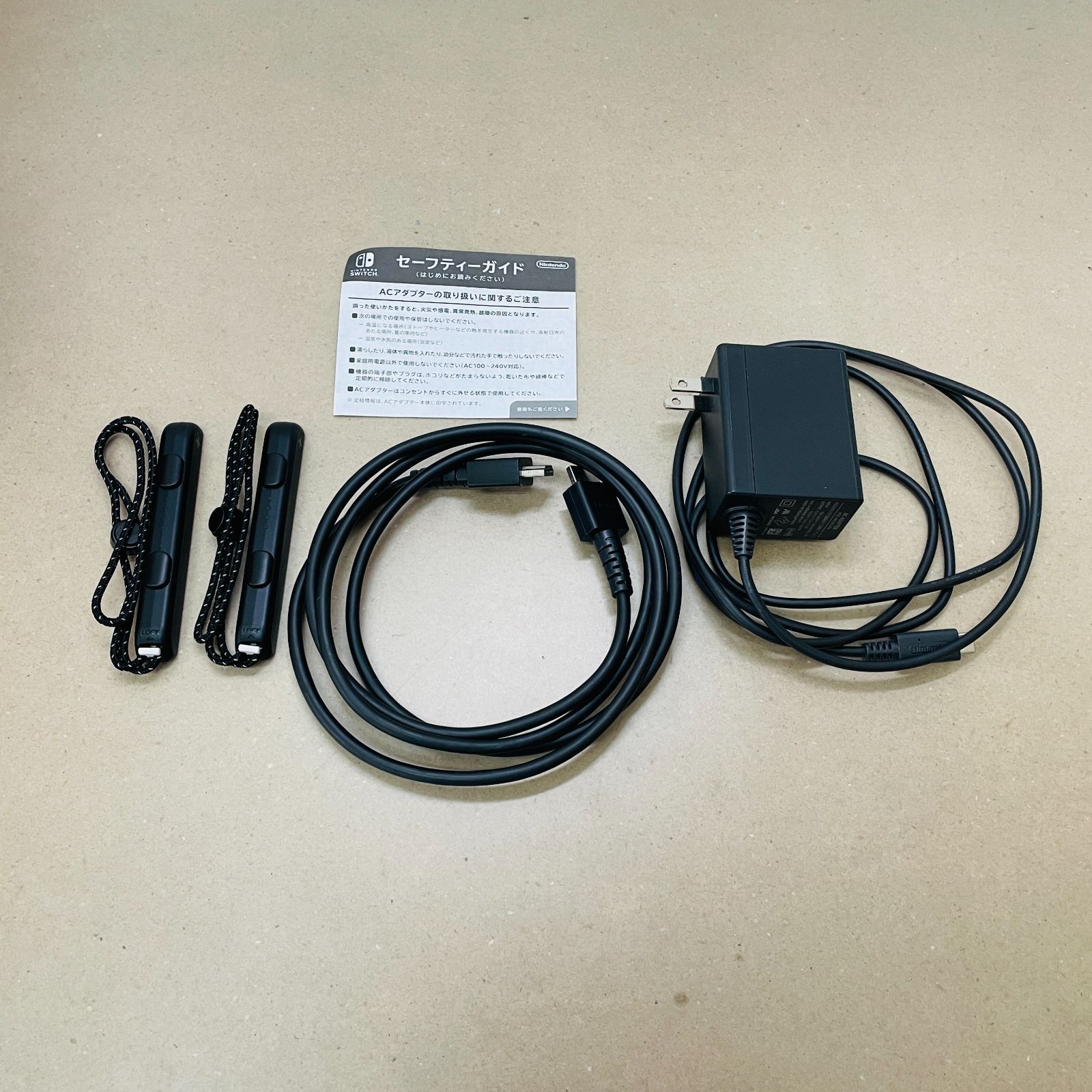 美品 Nintendo Switch 有機ELモデル ホワイト C2888 80サイズ 美品 Nintendo Switch 有機ELモデル ホワイト C2888 80サイズ
