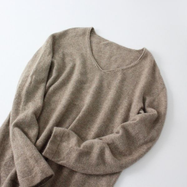 美品 糸衣 イトイ YURI PARK ユリパーク × 東洋紡糸 カシミヤVネック  