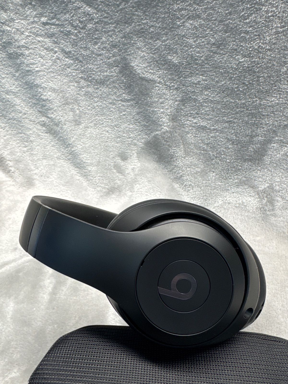 Beats Studio Pro ブラック bot—-a Beats studio Pro ブラック Beats