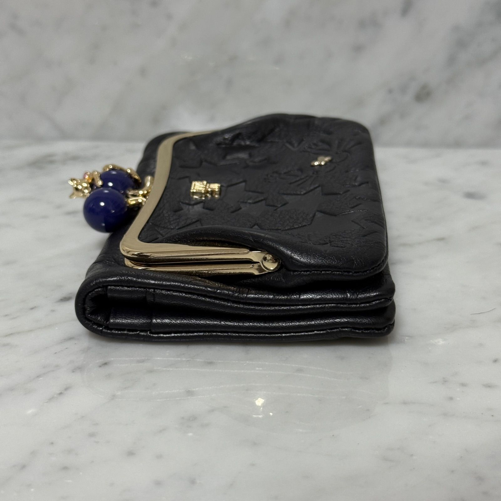 美品 ANNA SUI アナスイ 二つ折り財布 ブラック 黒 本革 がま口財布