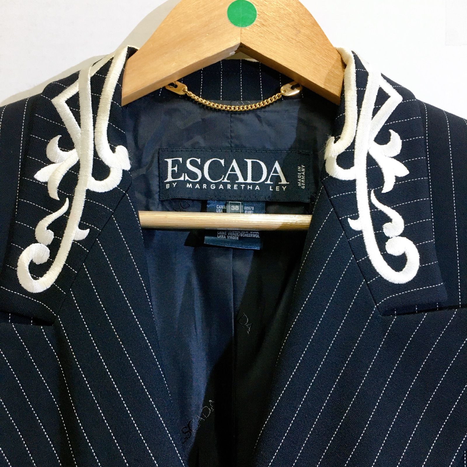 【美品】ESCADA  セットアップ エスカーダ ドイツ製 ESCADA エスカーダ セットアップ ダブルスーツ ネイビー