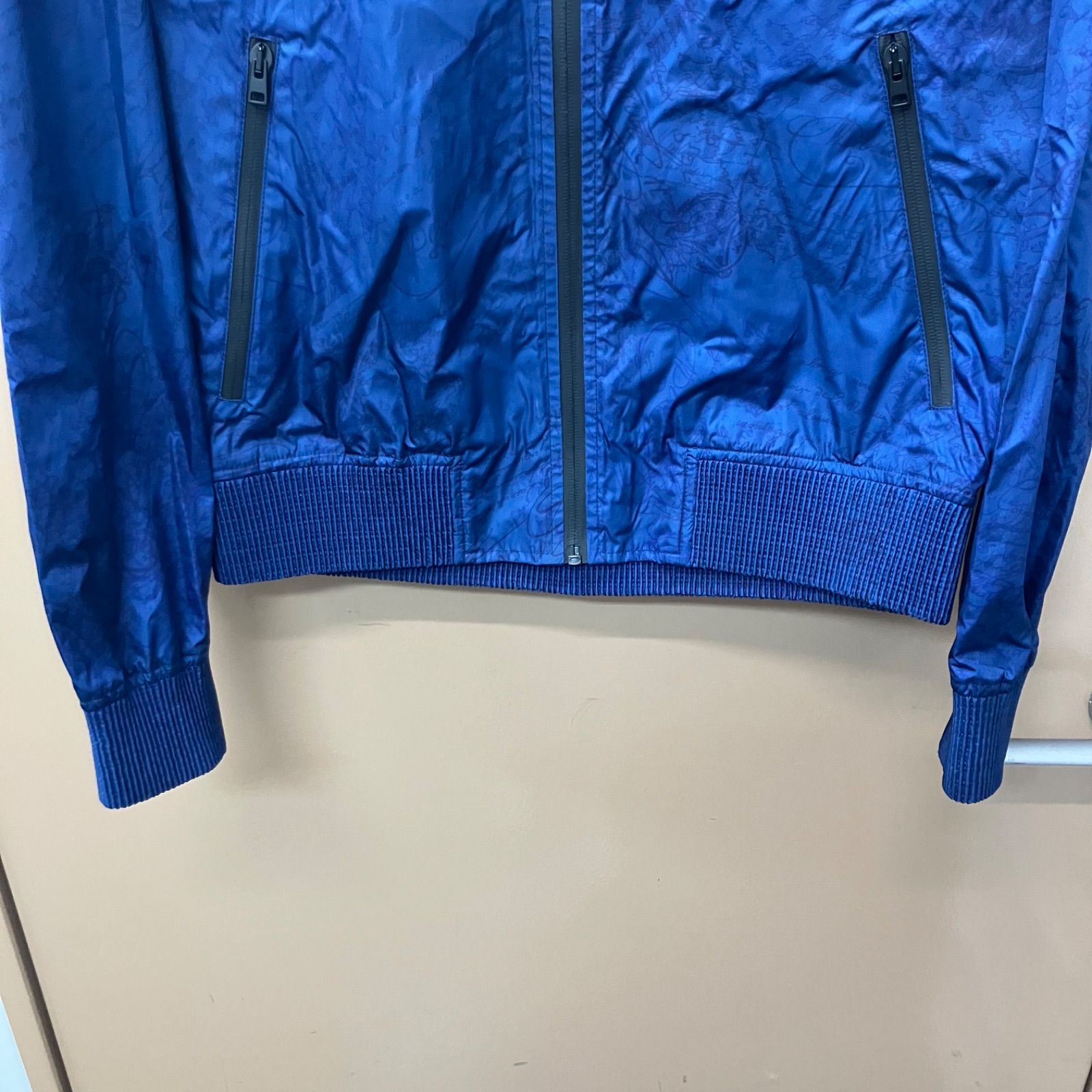 美品 Berluti ベルルッティ スクリット パーカ ブルゾン Berluti】ベルルッティ『カリグラフィ スクリット ナイロン ジップ