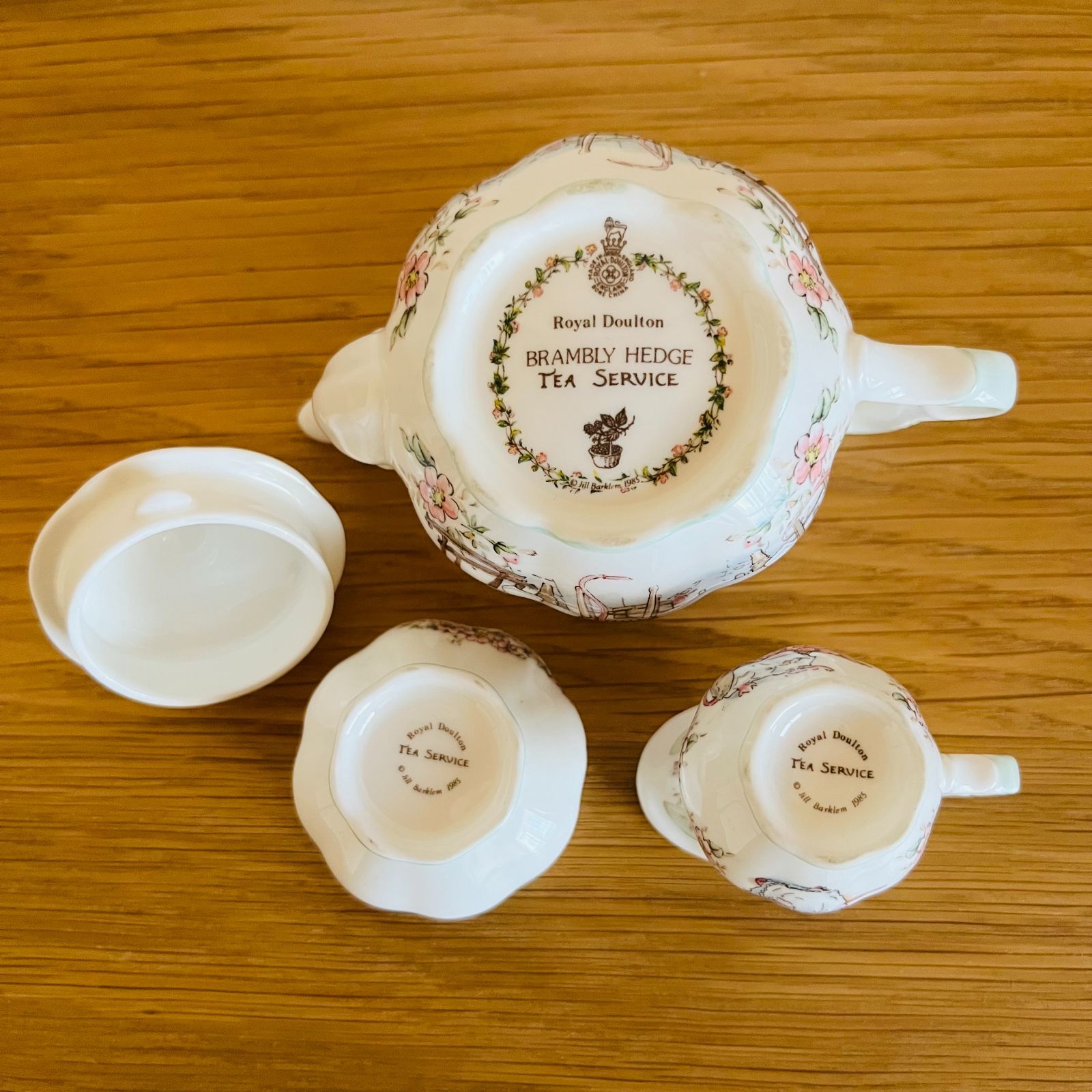 ブランブリーヘッジ tea service お皿