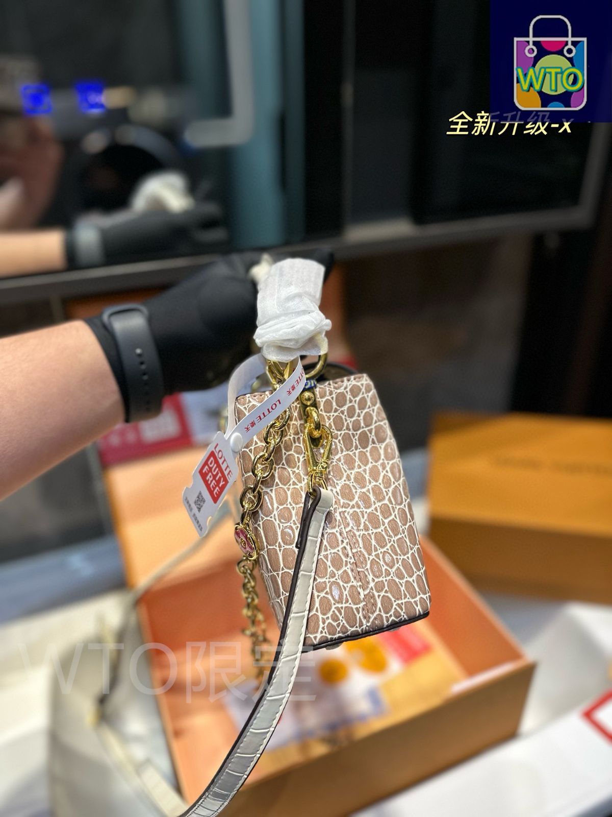 今日特価】LVCapucines ハンドバッグ 送料無料！在庫限定価格