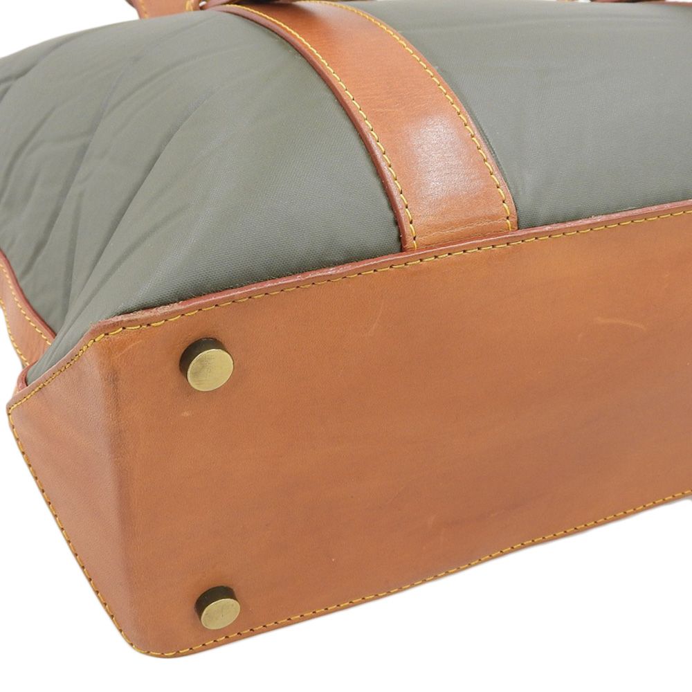 タグ付✨美品 ハンティングワールド バチューサー レザー ボディバッグ 斜めがけ タグ付✨美品 ハンティングワールド バチューサー レザー ボディバッグ