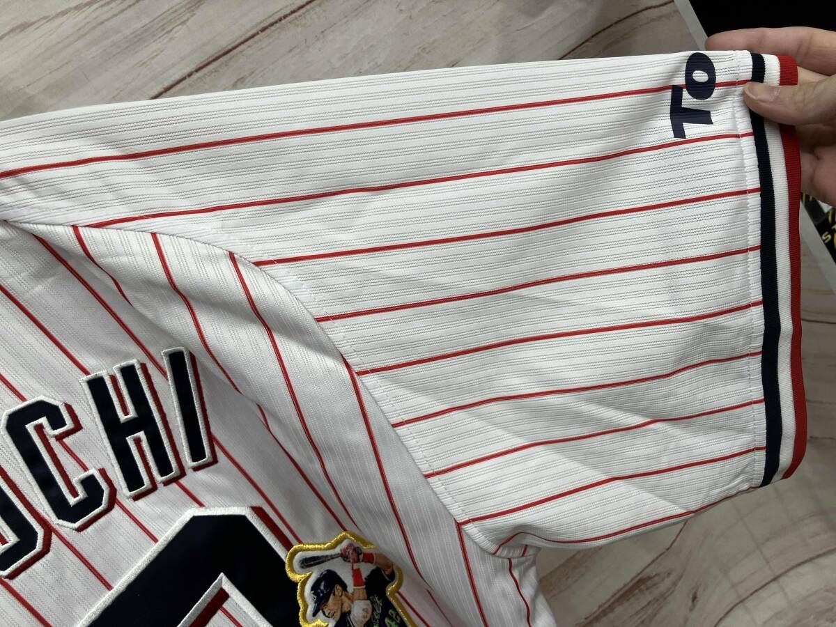 東京ヤクルトスワローズ 42 坂口智隆 通算1500試合達成記念