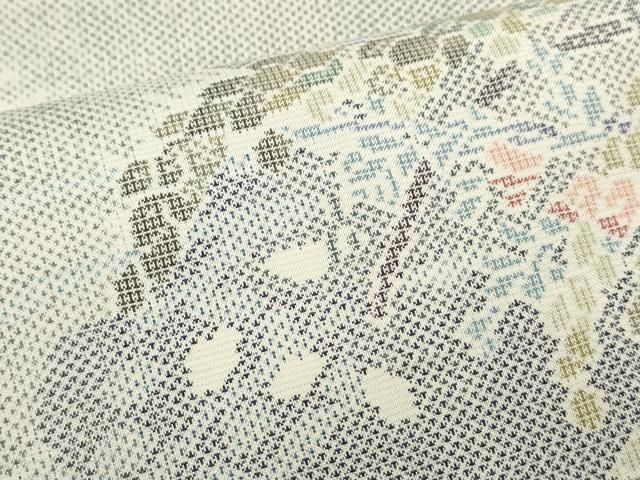 平和屋着物○本場大島紬 白大島 9マルキ 雲重ね草花文 正絹 逸品