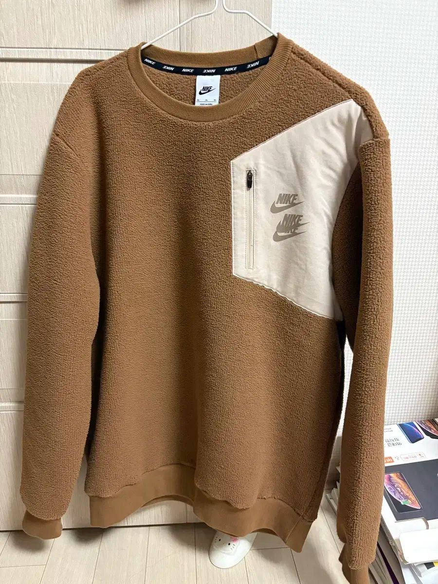NIKE ナイキ ファースウェットシャツ