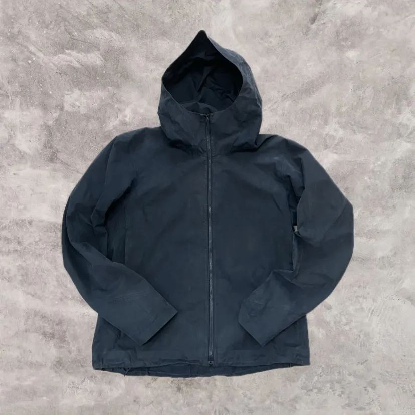 【美品】Veilance Isogon MX Jacket Mサイズ 69.Arc'teryx Veilance Isogon Mx Jacket Mサイズ【併売品