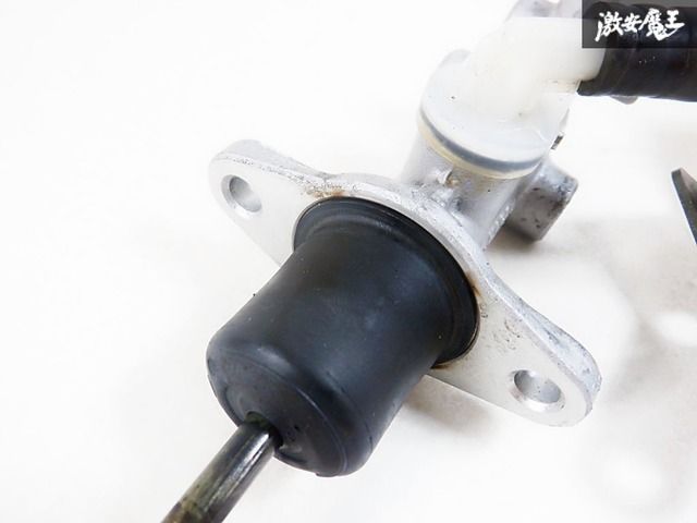 スバル純正 GDA GDB クラッチマスターシリンダー スバル 純正 クラッチマスターシリンダー インプレッサ GDA GDB