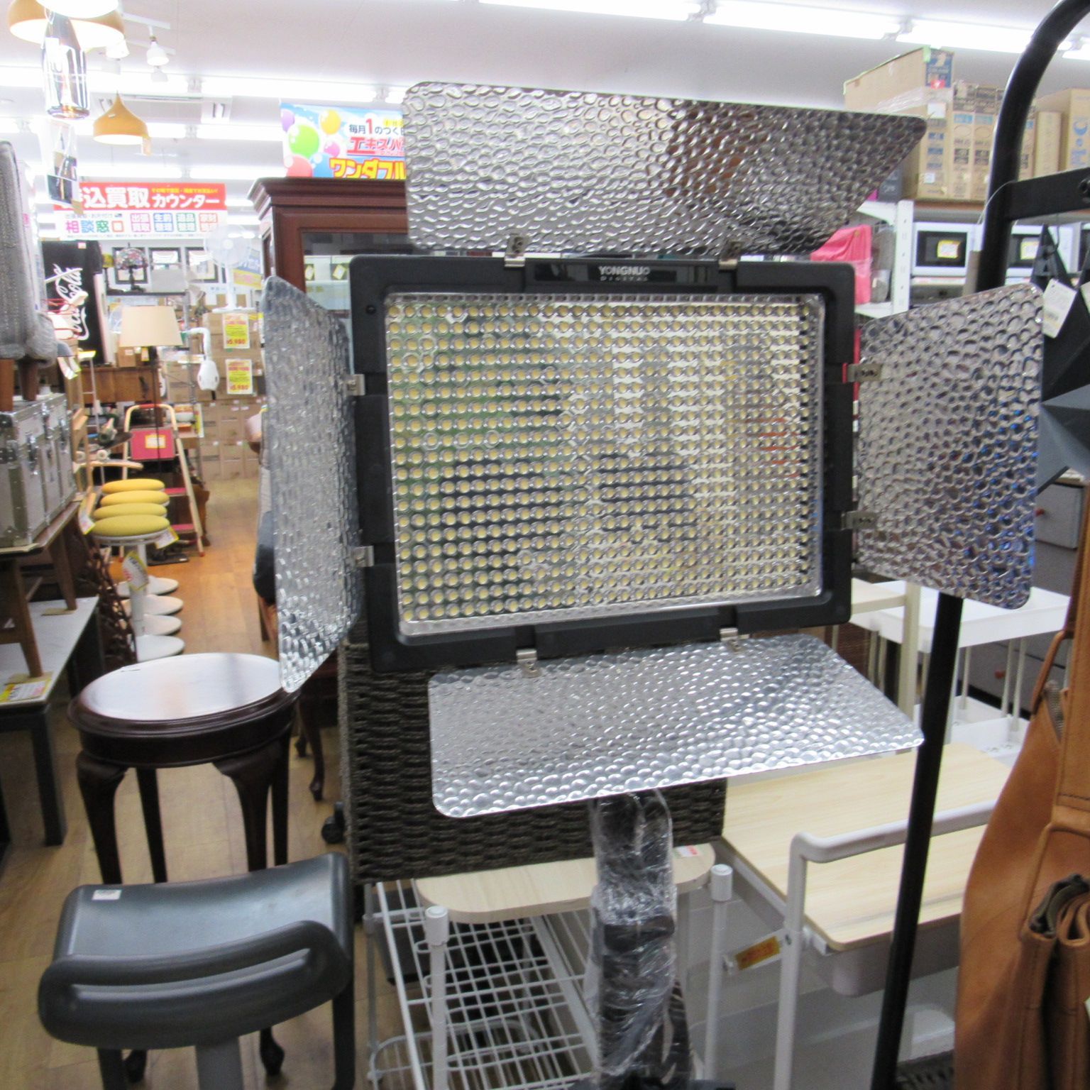 YONGNUO YN600L LEDライト 5500K 単色 YONGNUO YN600L，Professional