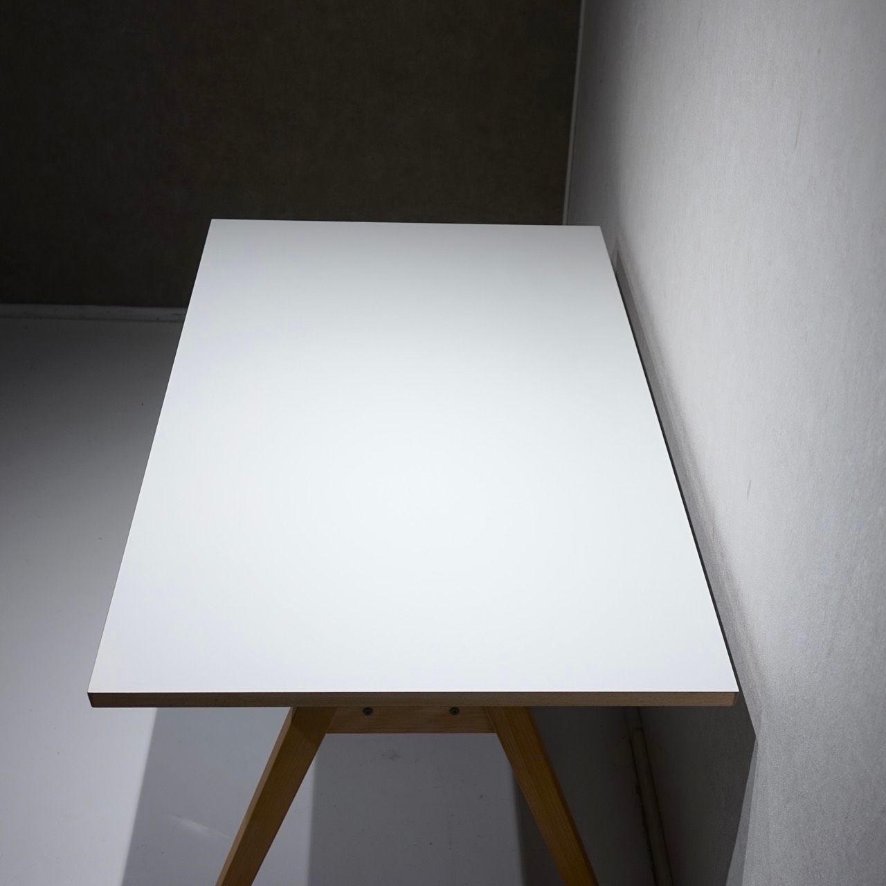 スコービー ダイニングテーブル