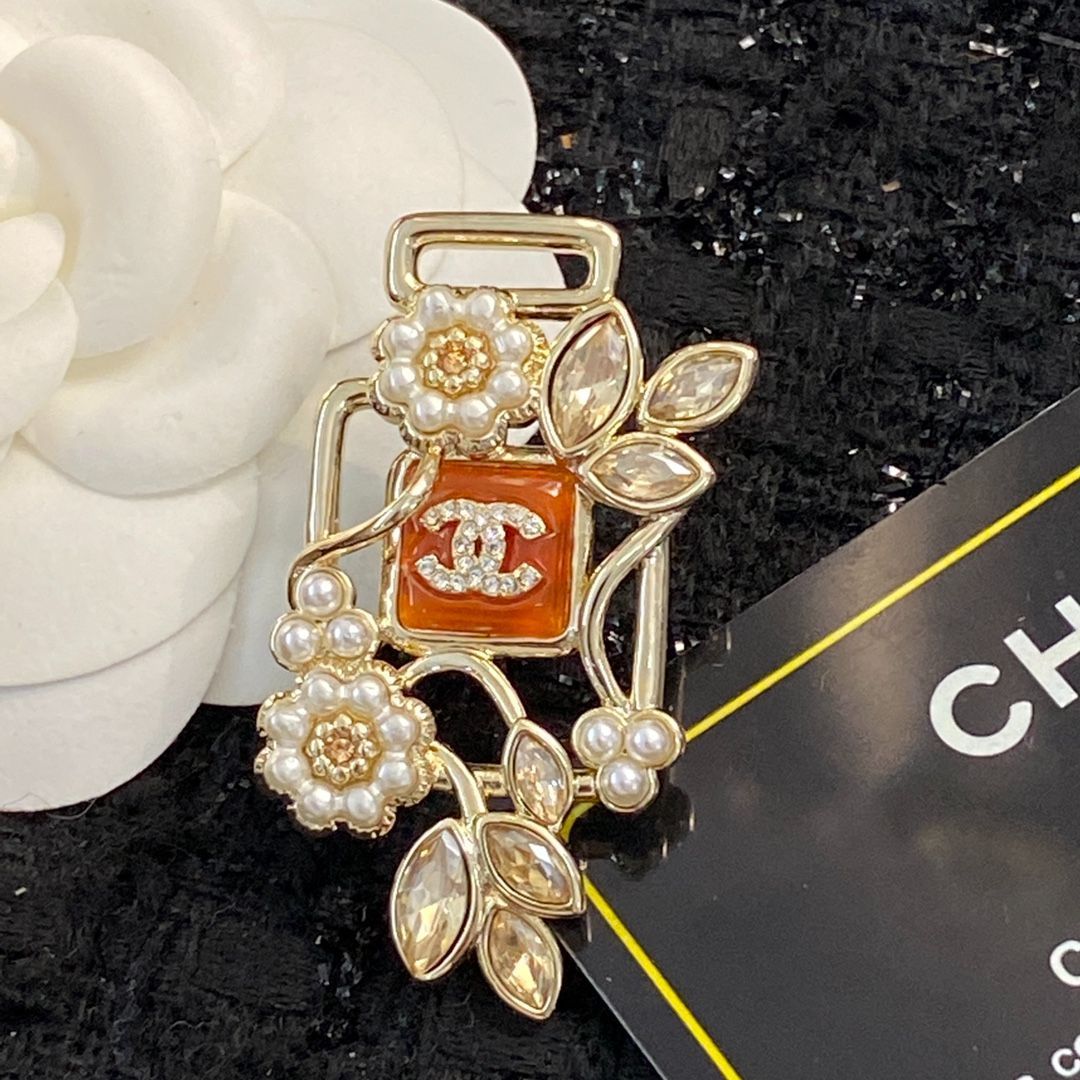 今日特価】CHANEL シャネル 22 年 ハーフパール フラワー