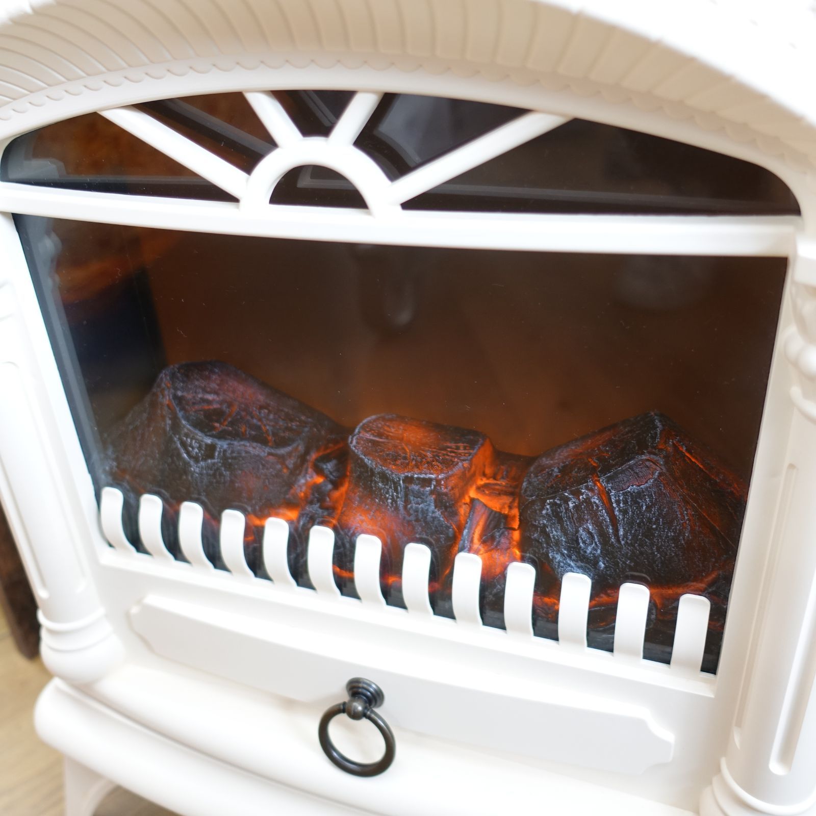 ニトリ 暖炉型ファンヒーター BLT-999B-2-S-IV ホワイト