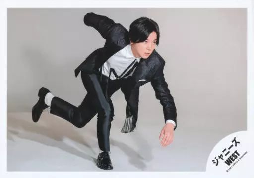 ジャニーズWEST 写真 Amazon.co.jp: ジャニーズWEST 公式生写真 （集合写真）WA00387