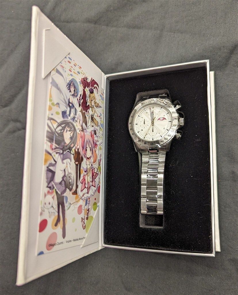 魔法少女まどか☆マギカ 鹿目まどか サン＆ムーン クロノグラフ 腕時計 魔法少女まどか☆マギカ サン＆ムーン クロノグラフ腕時計