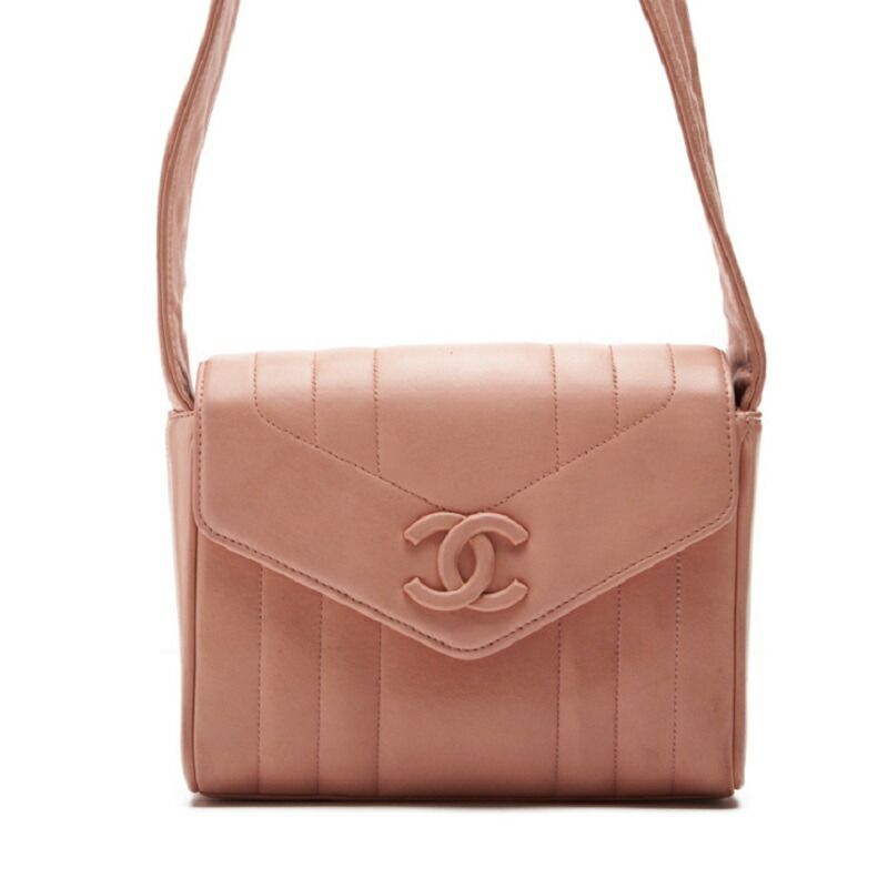 CHANEL【シャネル】マドモアゼル マグネットロック Vフラップ ワンショルダーバッグ ラムスキン ピンク（ゴールド金具） レディースバッグ  ショルダーバッグ レディースショルダーバッグ ハイブランド 【中古】【送料無料】 - メルカリ