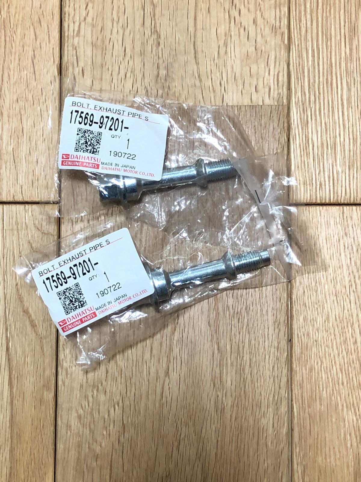 DAIHATSU ダイハツ 純正 タント エキゾーストスタッドボルト - メルカリ