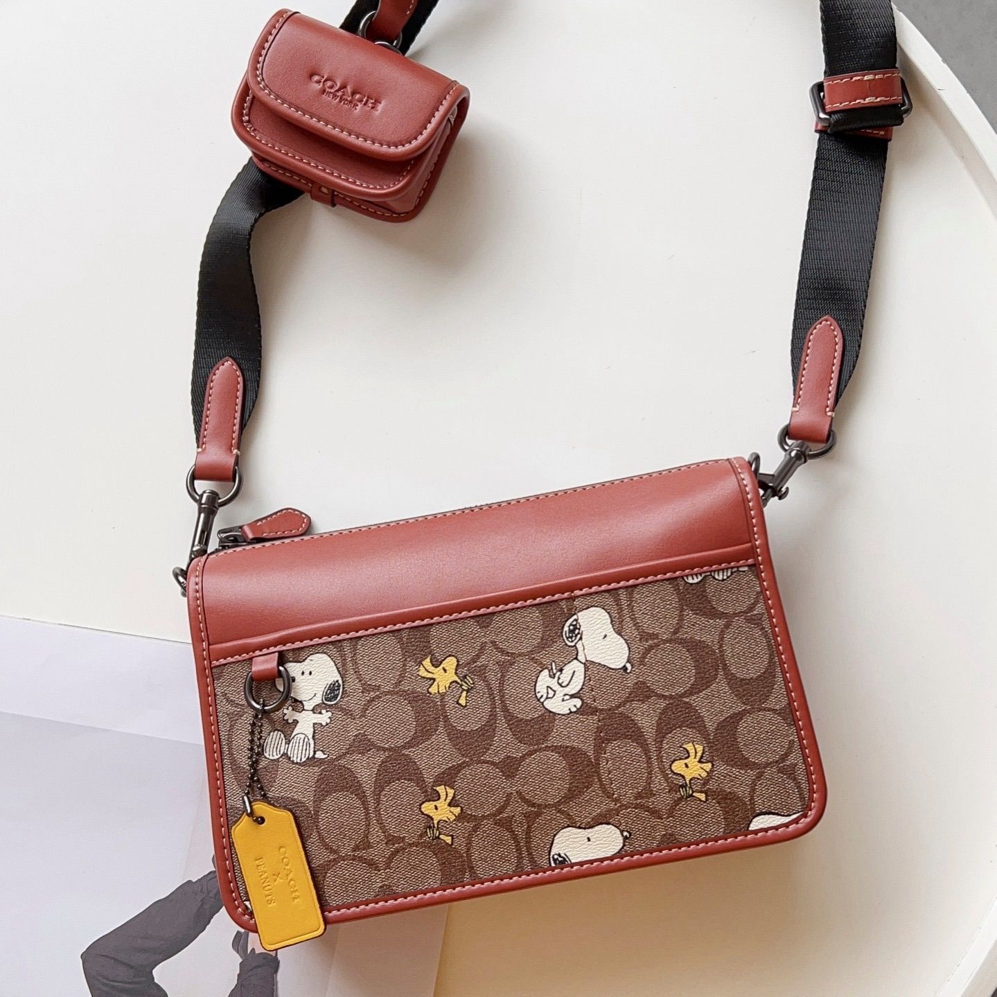 COACH CE709 COACH X PEANUTS スヌーピーコラボ ショルダーバッグ  