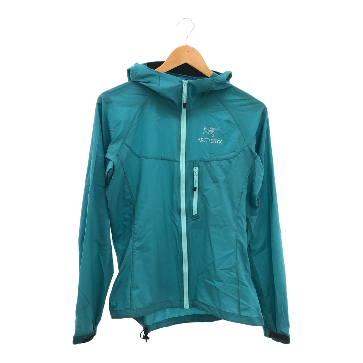 アークテリクスマウンテンパーカーグリーンMサイズ
