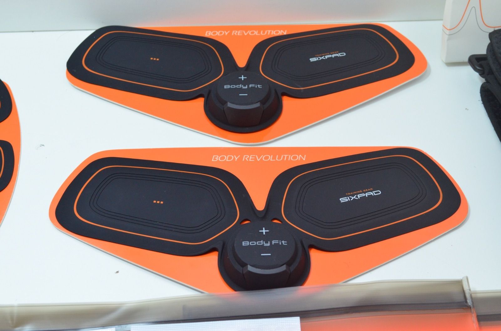 送料無料】 MTG エムティージー SIXPAD シックスパッド ボディ