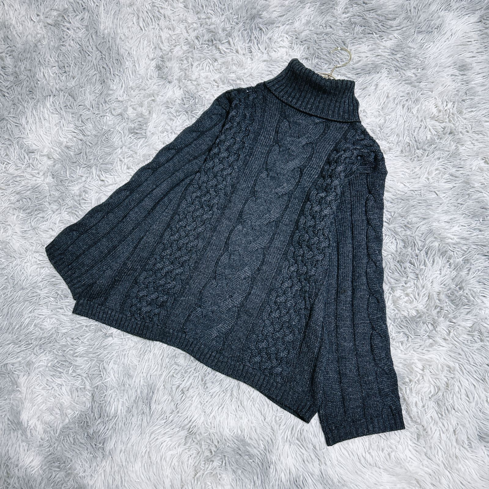 GIANNI VERSACE】ジャンニヴェルサーチェ タートルネック ニット (F 