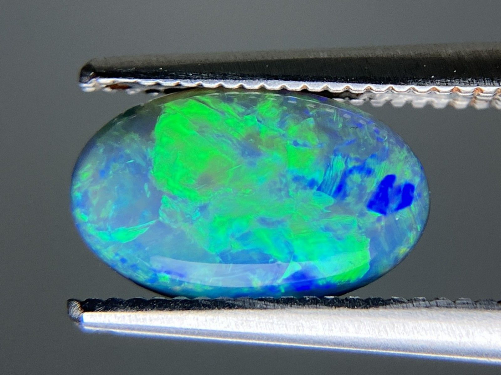 オパール 2.301ct 宝石ソーティング付き 13.9㎜×7.8㎜×4.1