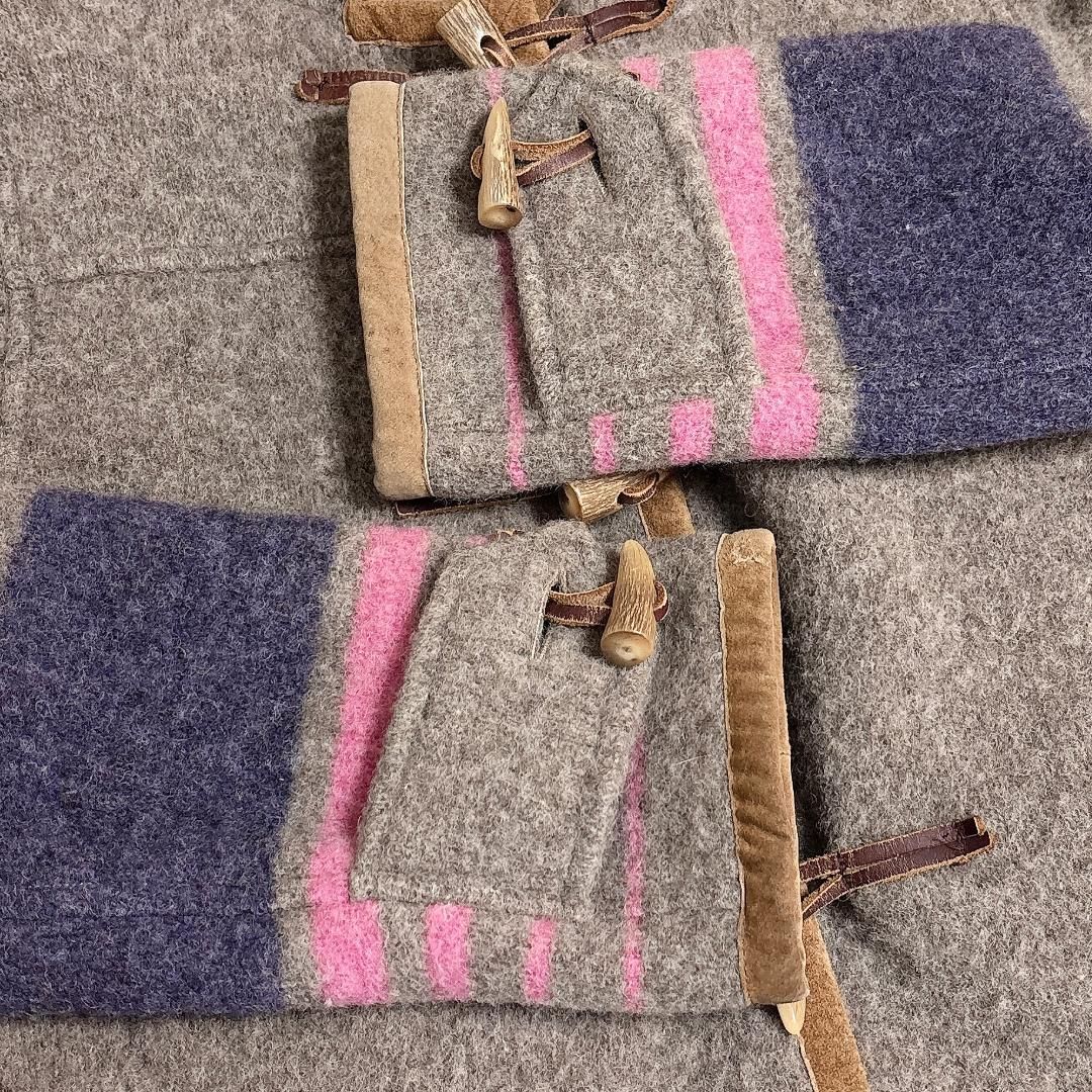 グレーブラウン