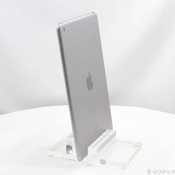 激安大特価,定番 〔中古品〕 iPad 第6世代 32GB スペースグレイ MR7F2J/A Wi-Fi【344】
