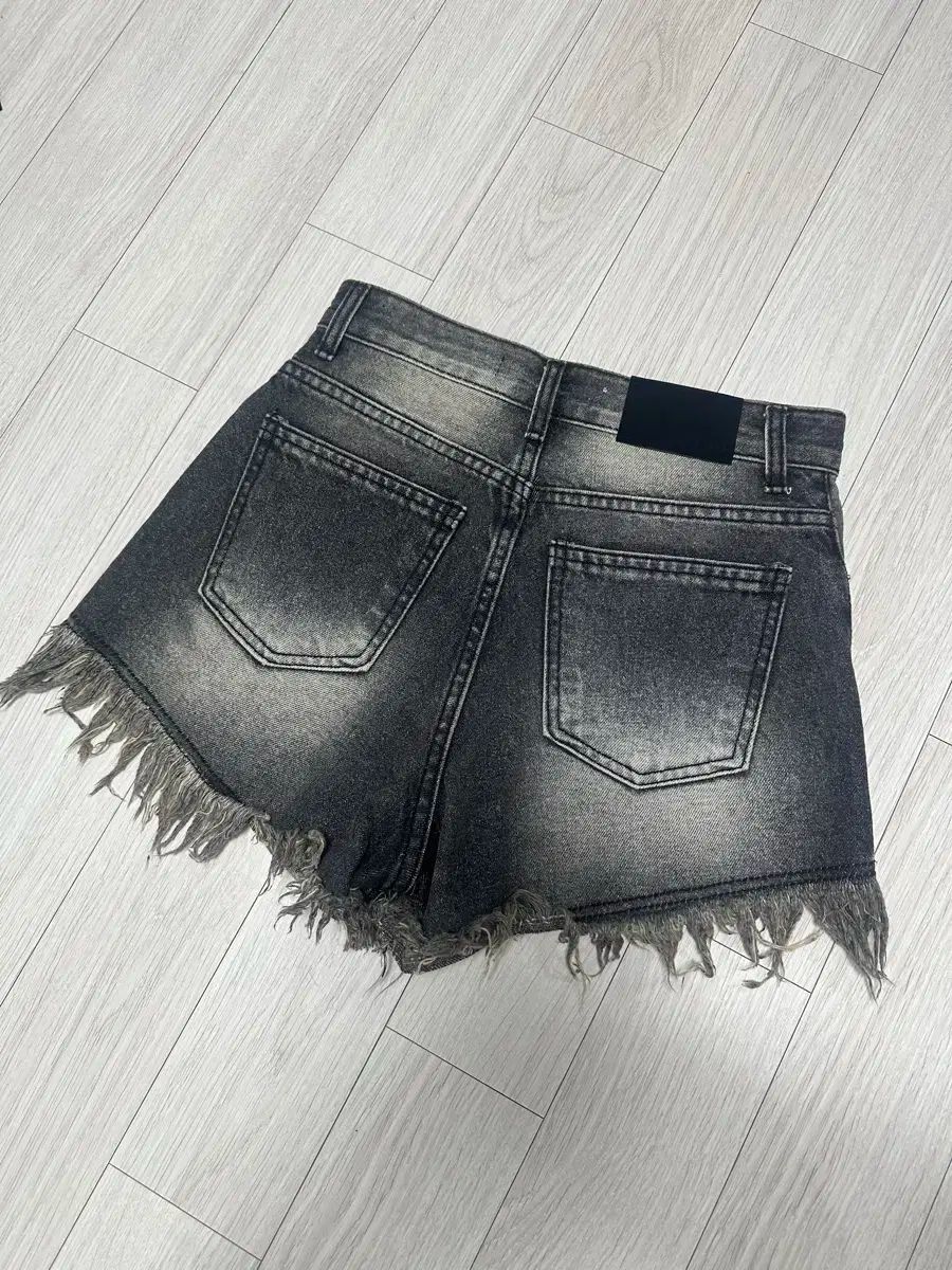 ウォッシュ ショートパンツ