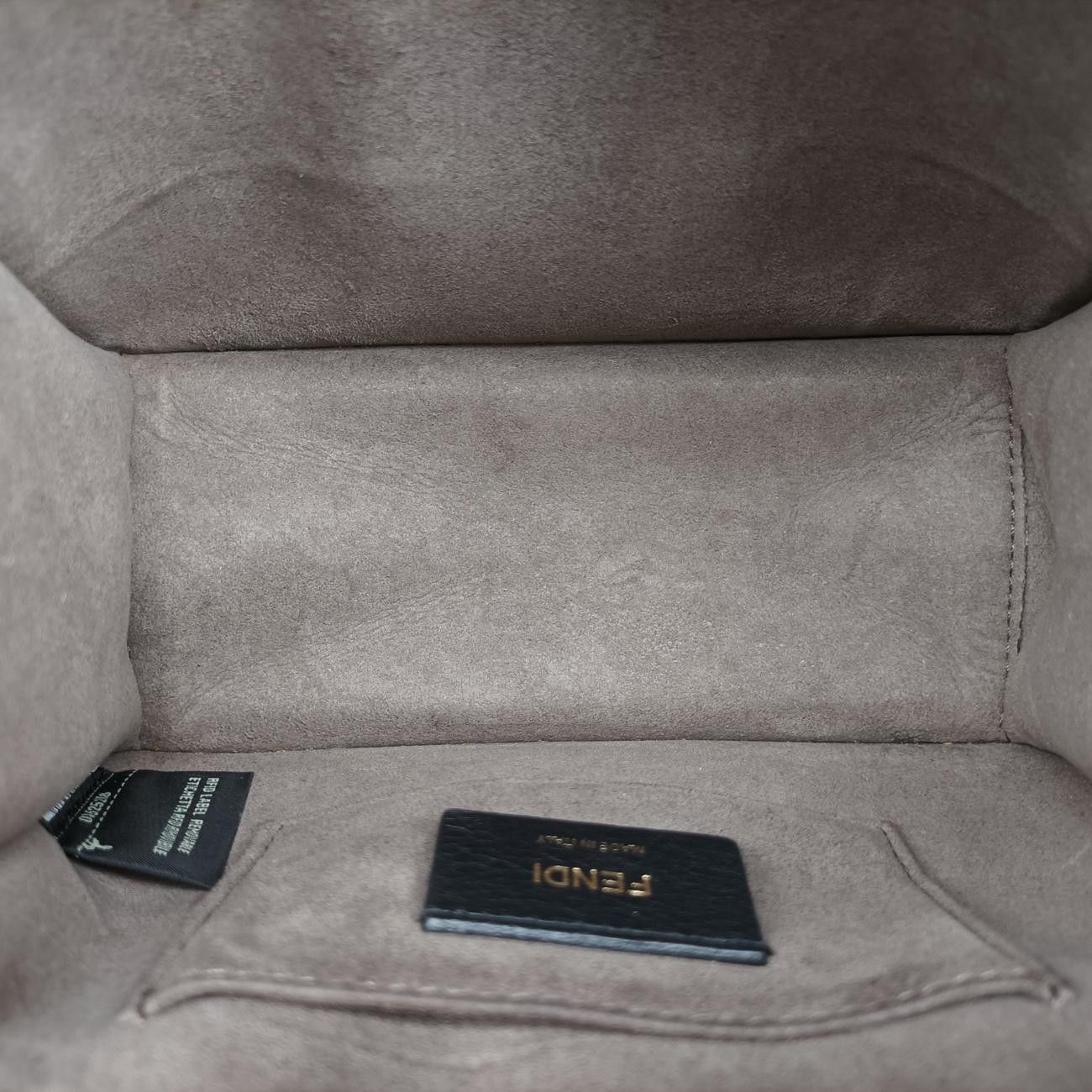 フェンディFendiキャナイエフレッドレザー8BT2868BT286.2IH