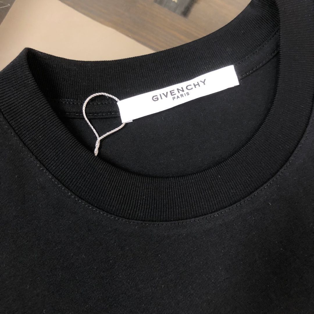正規店買付【GIVENCHY】ブラック コットン クルーネックTシャツ Givenchy logo-print Cotton T-shirt | Black | FARFETCH JO