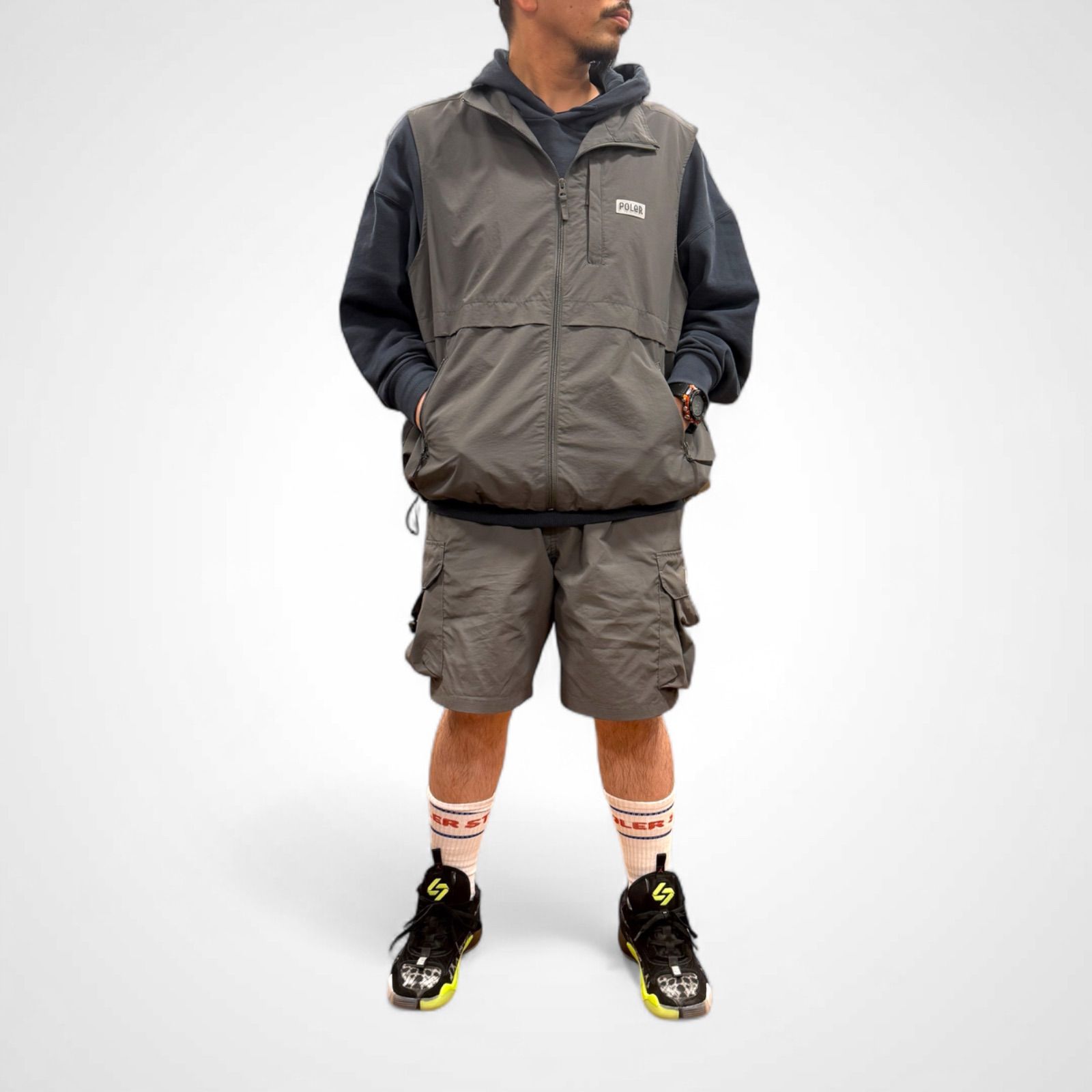 POLER SHIRRING NYLON WIDE CARGO SHORTS 251mcv0004 ポーラー ショートパンツ