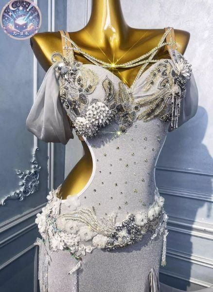 新品 未使用 新作 ベリーダンス オリエンタル衣装 インナー付 ホワイト