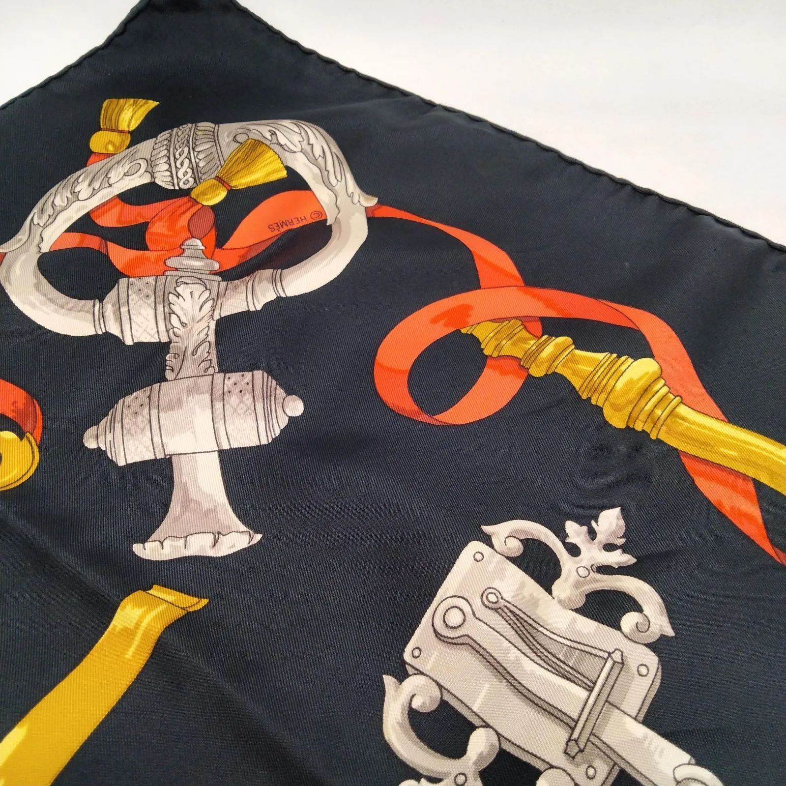 HERMES エルメス　カレ90 FERRONNERIE 鉄細工　タグ無し HERMES エルメス カレ90 鉄細工 FERRONNERIE タグなし HERMES