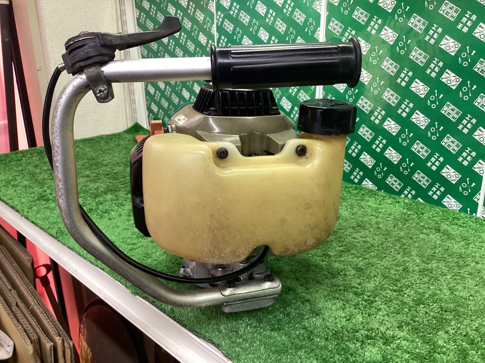 makita エンジンヘッジトリマ
