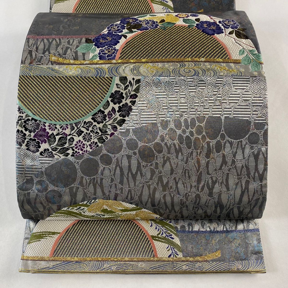 袋帯 美品 秀品 花咲小町 個性的 花鳥 幾何学 金銀糸 箔 銀色 六