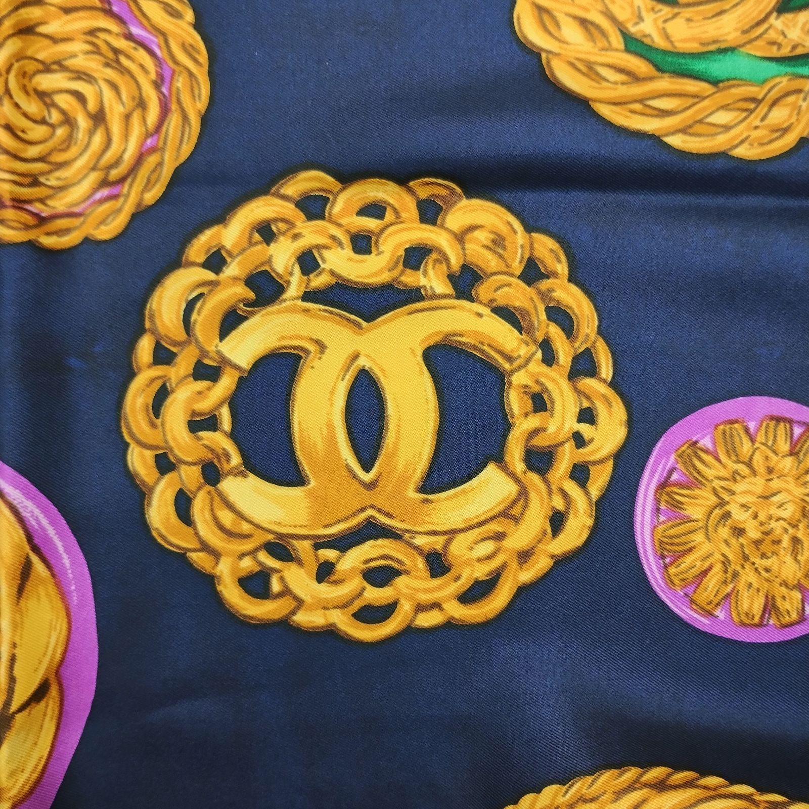 美品　アクセサリー ココマーク　CCロゴ シャネル　スカーフ　ヴィンテージ 2025年最新】シャネル スカーフ ヴィンテージの人気アイテム