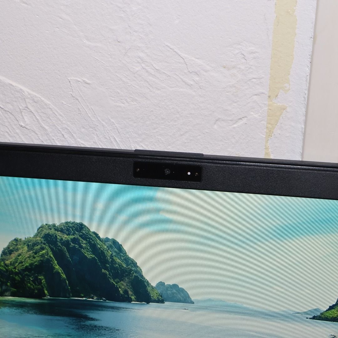 小型！Win11公式対応8世代Corei5/メ8G/SSD/無線/カメラ/FHD 希少色Win11