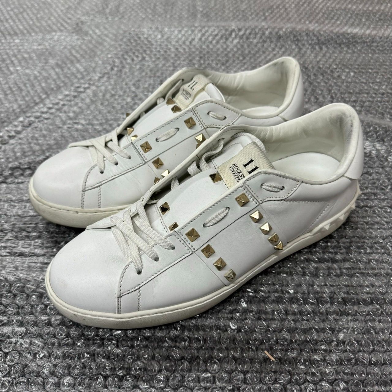 VALENTINO GARAVANI ヴァレンティノ ガラヴァーニ ロックスタッズ アン 